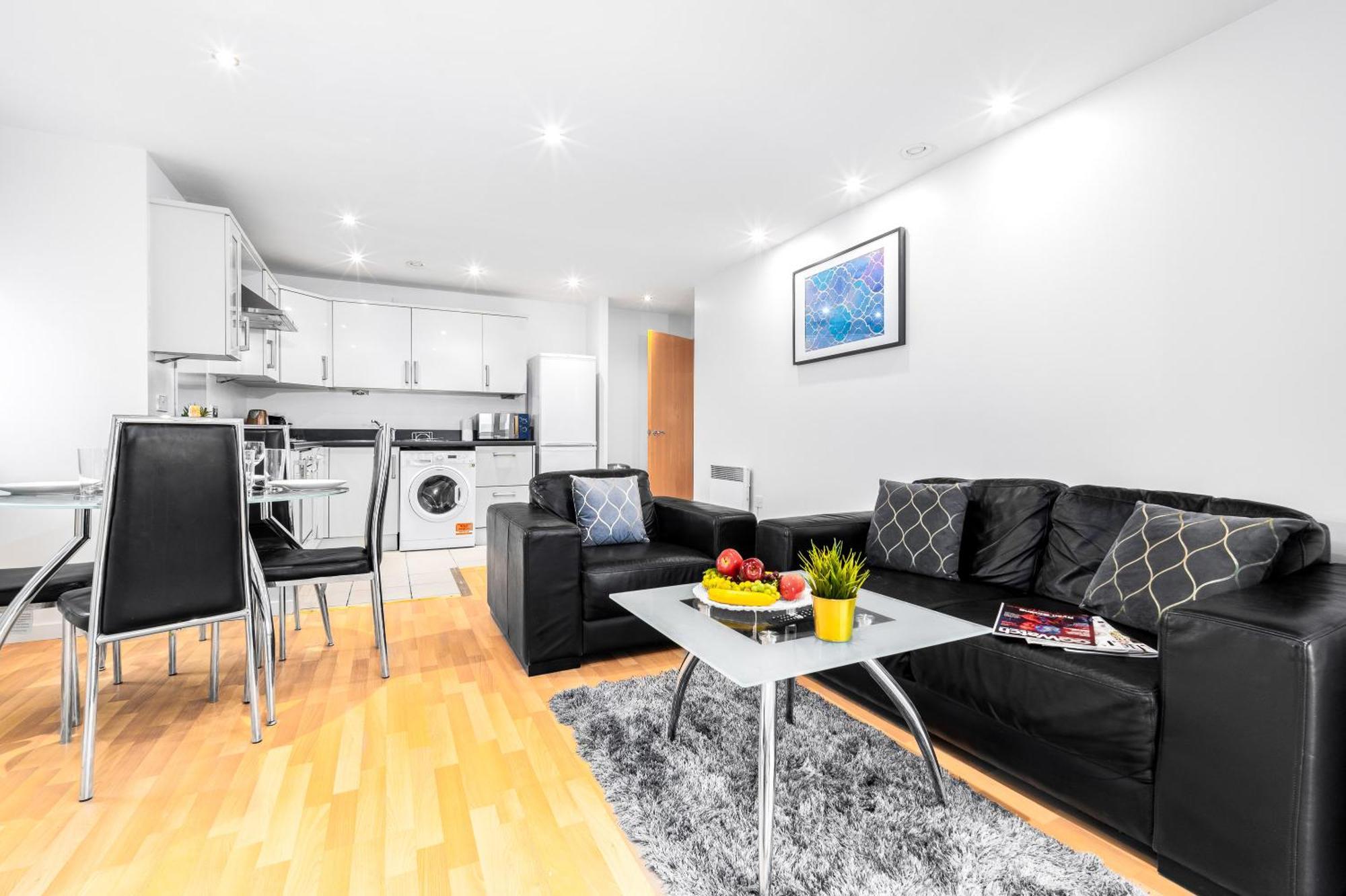 City Centre Apartment - 2 Bedroom - Secure Parking - Top Rated - 201M 伯明翰 外观 照片