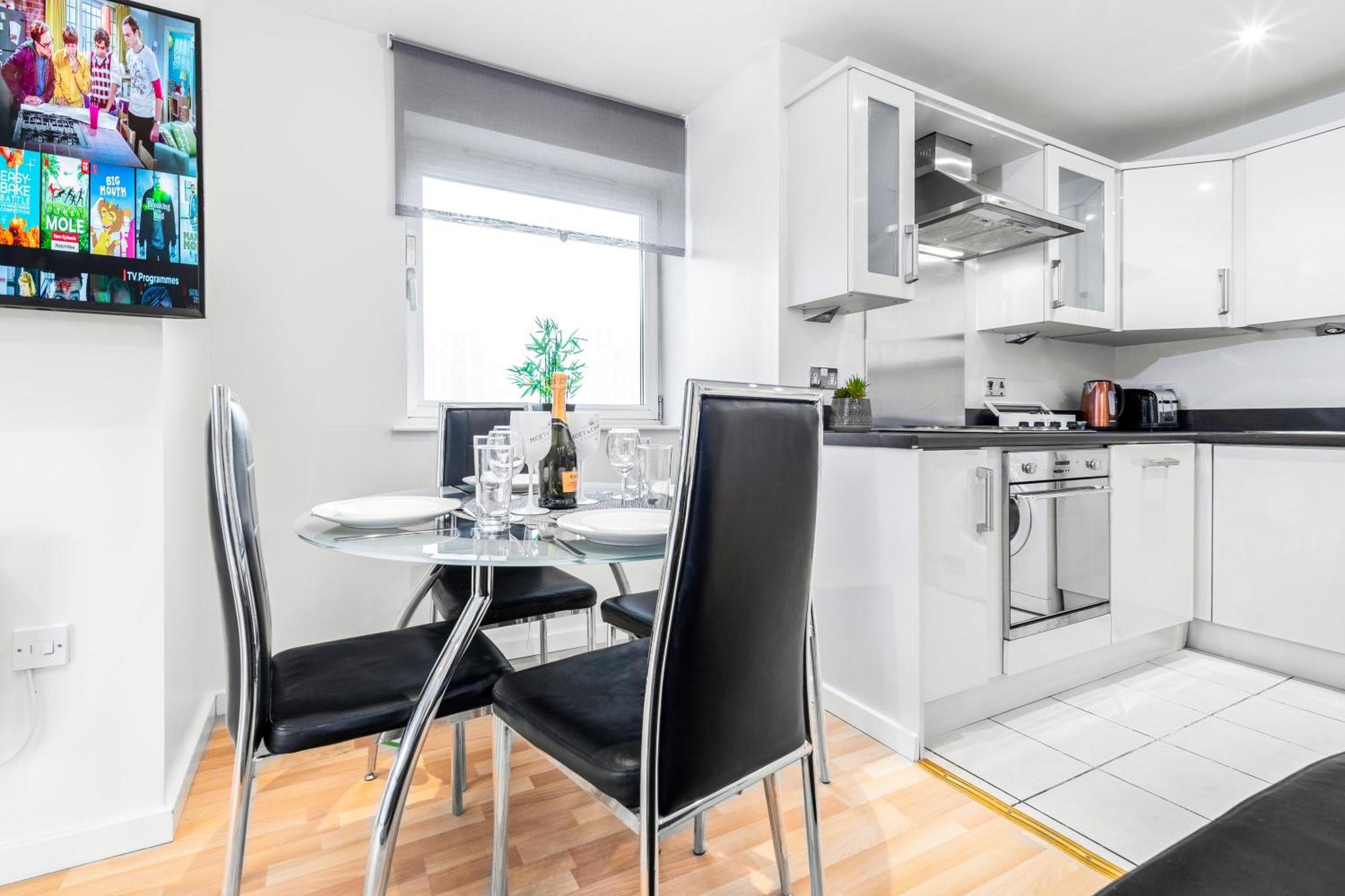 City Centre Apartment - 2 Bedroom - Secure Parking - Top Rated - 201M 伯明翰 外观 照片